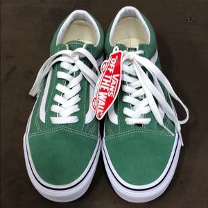 BRAND NEW OLD SKOOL VANS